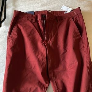 NWT Men’s Burgundy Straight Khaki